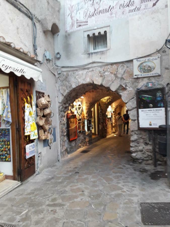 il cortile Villa Ravello Esterno foto