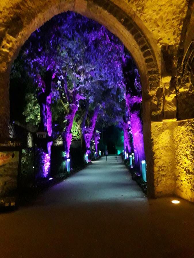 il cortile Villa Ravello Esterno foto