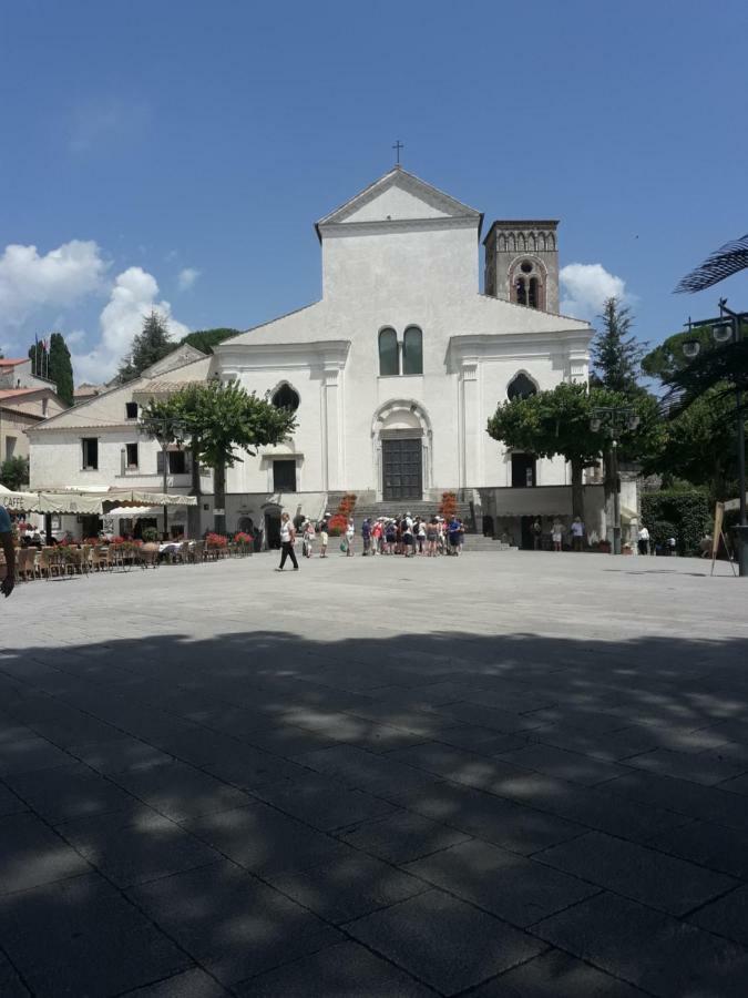 il cortile Villa Ravello Esterno foto